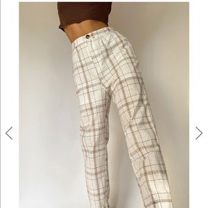 New York Afternoon White Plaid Pants